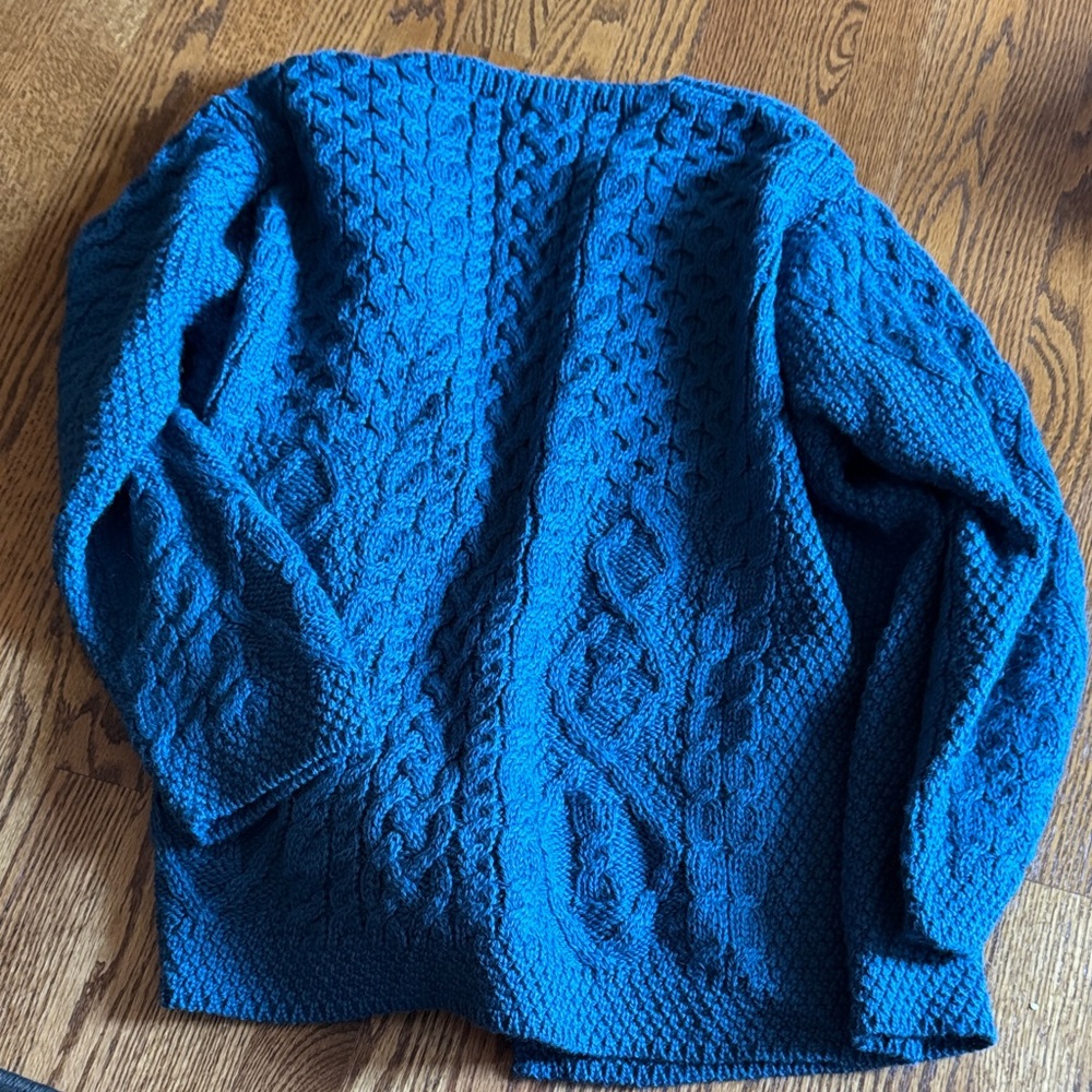 Aran Crafts Women’s Cardigan - Picture 4 of 4